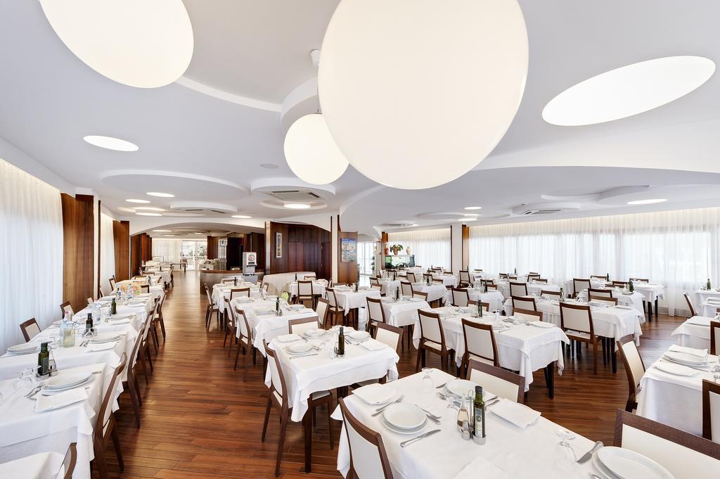 Continental Hotel 3*