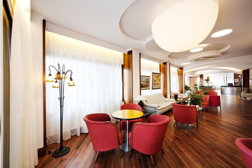 Continental Hotel 3*